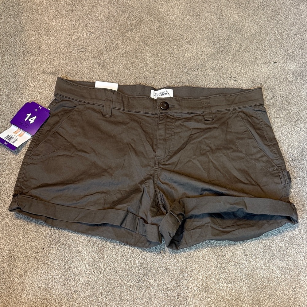 Boston Traders Brown Cuffed Shorts Size 14